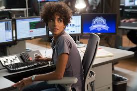 THE CALL (2013): Disturbing and Engaging